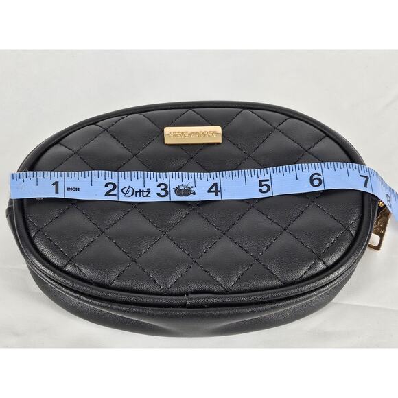 STEVE MADDEN WOMEN'S QUILTED PATTERN LEATHER FANNY PACK WITH BACK BELT LOOPS - Picture 6 of 9